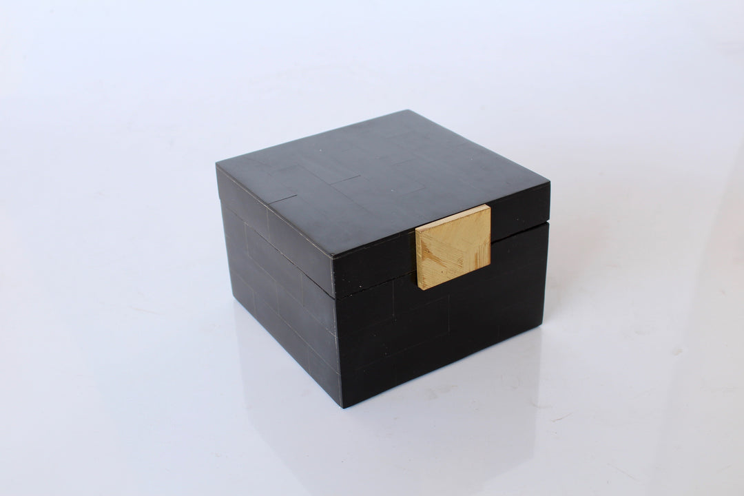 SQUARE BLACK BONE & GOLD BOX 11X15.5X15CM