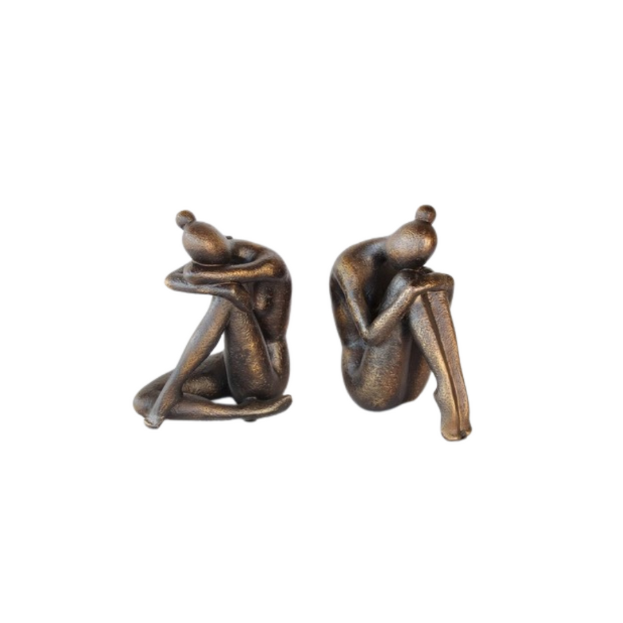 These elegant BRONZE COLOUR LADY BOOK ENDS are the perfect addition to any bookshelf or desk. Made of high-quality bronze, these bookends feature a timeless design and subtle coloring that will complement any decor. At 19x14x10cm, they are the ideal size for holding books in place while adding a touch of sophistication to your space.UNIQUE INTERIORS