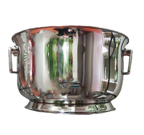 This Champagne Tub is a stunning and versatile item to have for any celebration! With a 39.5cm diameter and 23cm height, it is the perfect size for holding bottles of champagne or pots of orchids. Made with stainless steel and a high mirror finish, this party tub is not only beautiful but also practical. It's a must-have for any party or event, providing a touch of elegance and keeping your drinks perfectly chilled-unique interiors