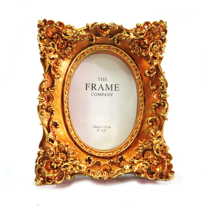 Unique Boys
Chatelaine Frame
Timeless Antique Gold 4x6 Photo Frame
Elevate your home décor with the elegant Chatelaine Frame, perfectly designed for showcasing your cherished 4" x 6" (10cm x 15cm) memories.