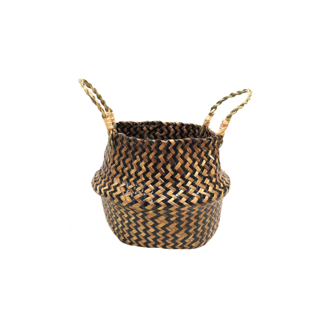 Fia Basket Planter
Add a touch of effortless style to your home with the stunning Fia basket planter. This eye-catching, chevron-woven design beautifully combines black and natural hues, creating a unique and sophisticated look. Crafted with high-quality materials and featuring twisted handles, this planter is both durable and beautiful.
Details
Size: 22cm width x 28cm length x 24cm height
Material: High-quality materials for a sturdy construction