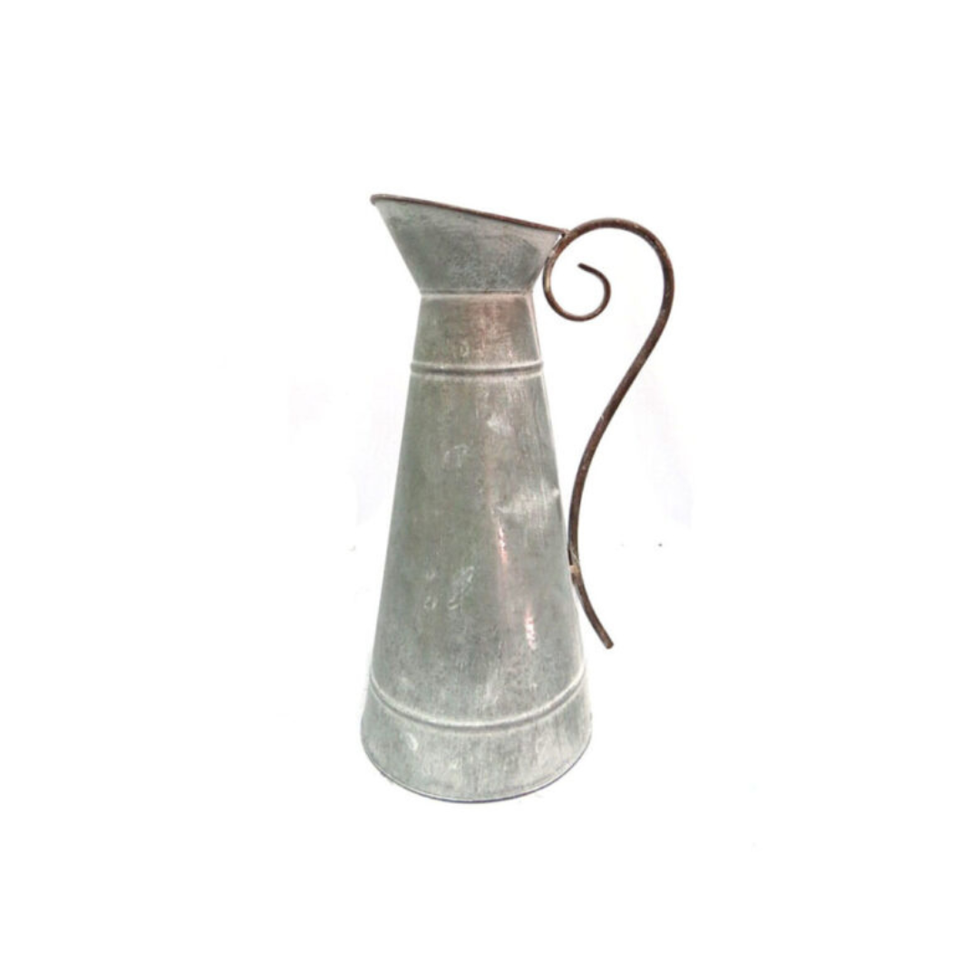 Foreshore Jug - Elevate Your Home Décor
Add a touch of elegance to your space with our stunning Foreshore Jug. Crafted from high-quality metal, this beautiful vase boasts an antique gold finish that exudes sophistication and style.
Key Features:
Versatile Size: Measures 19.5cm x 14cm x 43cm, perfect for use as a planter or decorative vase
Antique Gold Finish: Adds a touch of luxury and sophistication to any room
Expert Design: Combines style and function for a truly unique piece
Product Details:
Size: 19.5c