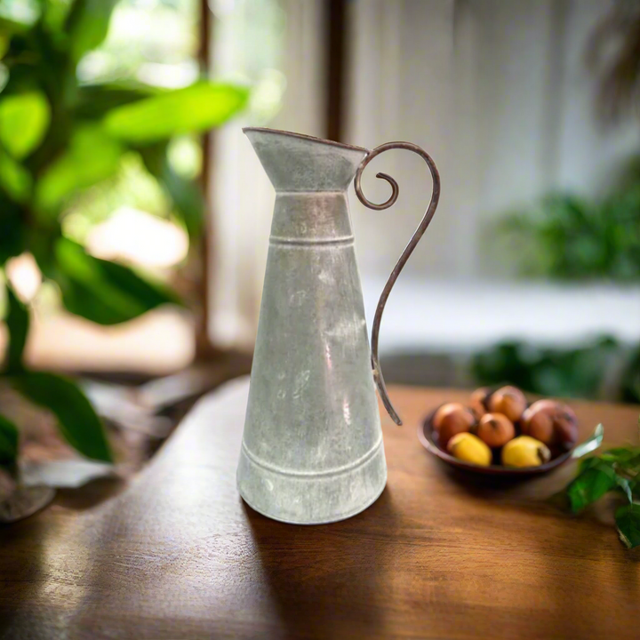 Foreshore Jug - Elevate Your Home Décor
Add a touch of elegance to your space with our stunning Foreshore Jug. Crafted from high-quality metal, this beautiful vase boasts an antique gold finish that exudes sophistication and style.
Key Features:
Versatile Size: Measures 19.5cm x 14cm x 43cm, perfect for use as a planter or decorative vase
Antique Gold Finish: Adds a touch of luxury and sophistication to any room
Expert Design: Combines style and function for a truly unique piece
Product Details:
Size: 19.5c