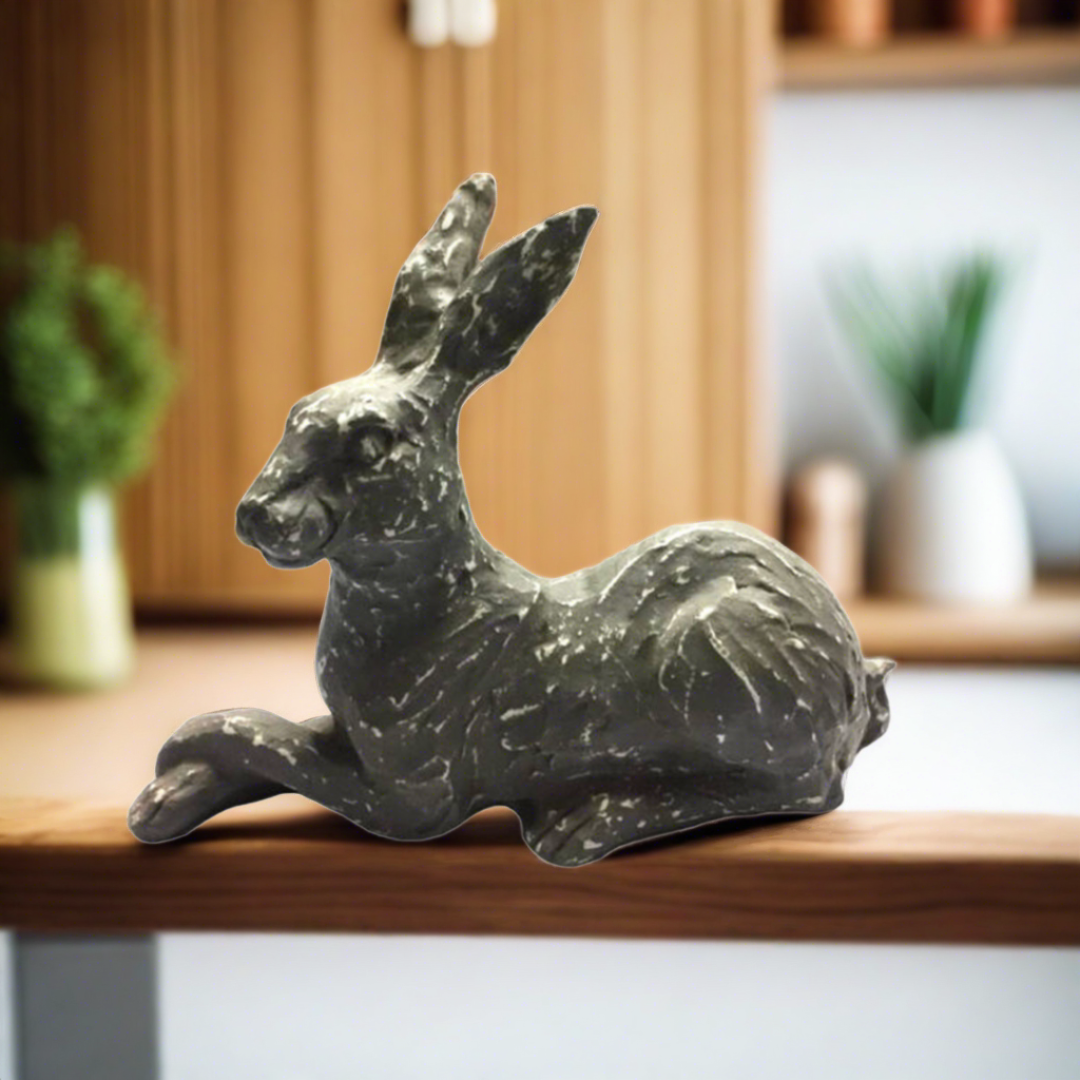 Fossil Rabbit - A Masterpiece of Elegance
Meet the Fossil Rabbit, a stunning 17cm x 22cm collectible, expertly crafted with premium materials to exude elegance and sophistication. Perfect for showcasing or gifting, its compact size makes it ideal for any setting, from desktop to shelf.