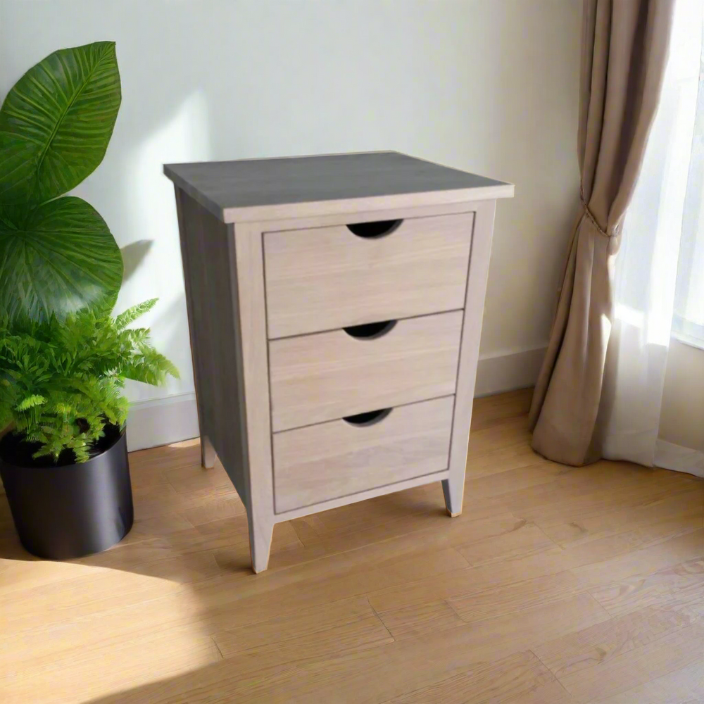 Half-Moon Handle 3-Drawer Bedside Pedestals in Solid Oak
Elevate your bedroom with our stunning Half-Moon Handle 3-Drawer Bedside Pedestals, expertly crafted from solid oak.