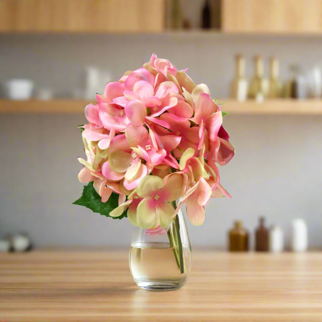 Hydrangea Pink Lightning by Unique Boys
Brighten up your space with our stunning Hydrangea Pink Lightning artificial flowers, expertly crafted to capture the beauty of real blooms.
Breathtaking Details