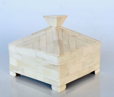 NATURAL BONE DOME SHAPED BOX 15.5X14.5X15.5