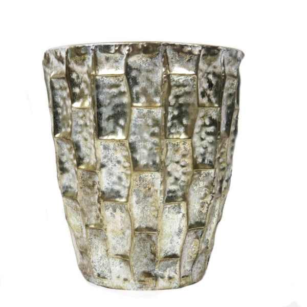 Unique Boys
Cayman Planter
Elevate Your Space with Sophistication!
Introducing the Cayman Planter, expertly crafted to bring style and functionality to your home or office. This stunning planter boasts:
Unique "mock croc" metal design for a luxurious texture
Antique silver color for a timeless, elegant look
Generous size: 27cm diameter x 30cm height
Perfect for
Adding a touch of sophistication to your living room or office
Showcasing your favorite plants or greenery
Creating a beautiful centerpiece  