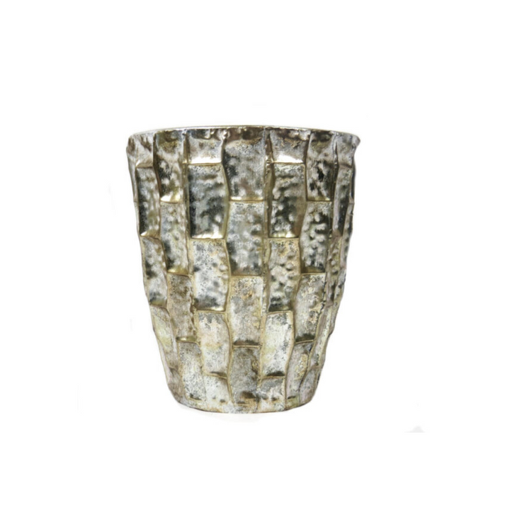 Unique Boys
Cayman Planter
Elevate Your Space with Sophistication!
Introducing the Cayman Planter, expertly crafted to bring style and functionality to your home or office. This stunning planter boasts:
Unique "mock croc" metal design for a luxurious texture
Antique silver color for a timeless, elegant look
Generous size: 27cm diameter x 30cm height
Perfect for
Adding a touch of sophistication to your living room or office
Showcasing your favorite plants or greenery
Creating a beautiful centerpiece  