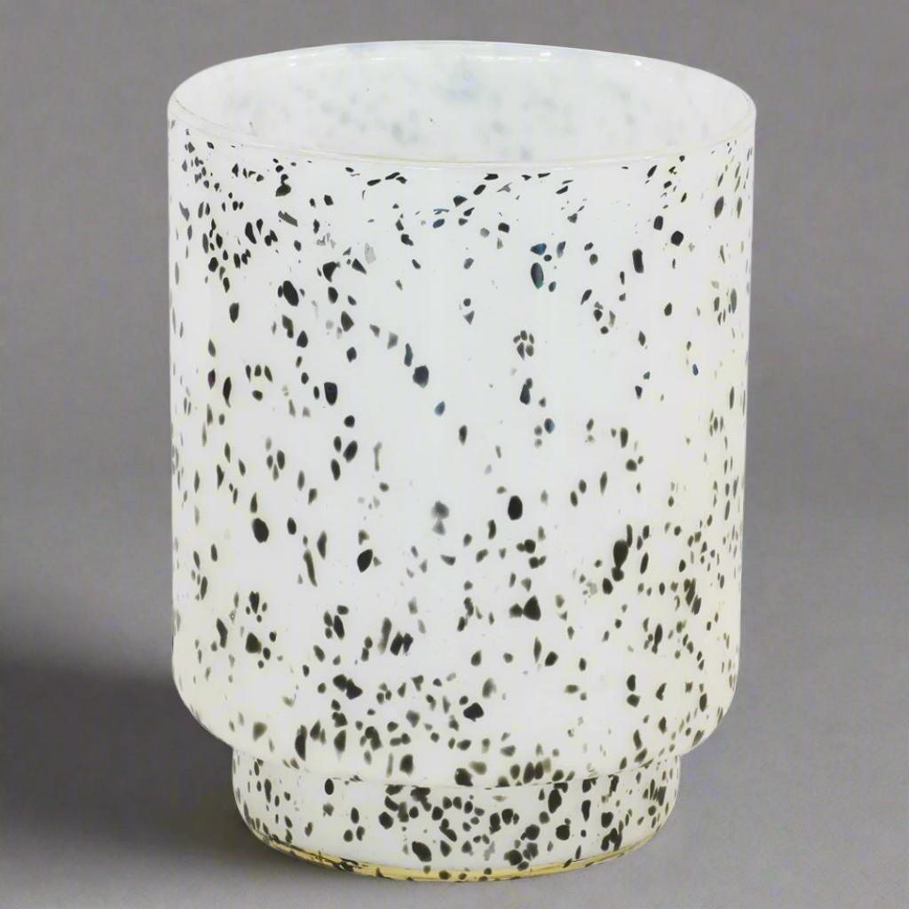 Lustre Sesame Seed Votive - Large
Bring a touch of natural elegance to your interior with the stunning Lustre Sesame Seed Votive, expertly crafted to add a unique and sophisticated ambiance to any room.
Design Features:
Size: 20 x 26 cm
Unique sesame seed design creates a distinctive texture and visual interest
Luxurious finish complements modern and traditional interior styles
Perfect for adding warmth and ambiance to shelves, consoles, or tables
Interior Style:
Complements bohemian, coastal, and farmhouse