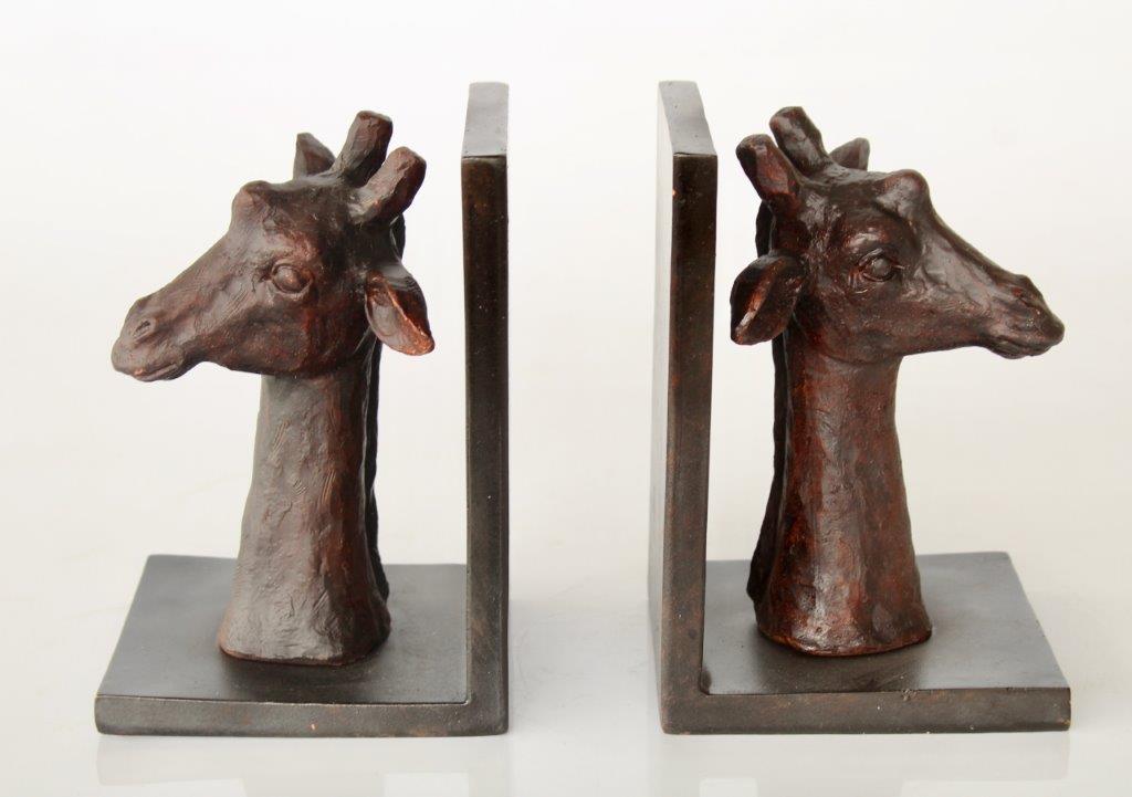 PAIR OF GIRAFFE HEAD BOOK ENDS 20X70X12CM