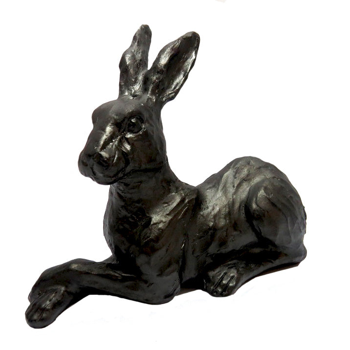 Graphite Hare - Elegant Decor
Add a touch of sophistication to your home with the stunning Graphite Hare decorative piece. Standing at 17cm in width and 22cm in height, its antique silver finish boasts intricate detailing, elevating the elegance of any room.