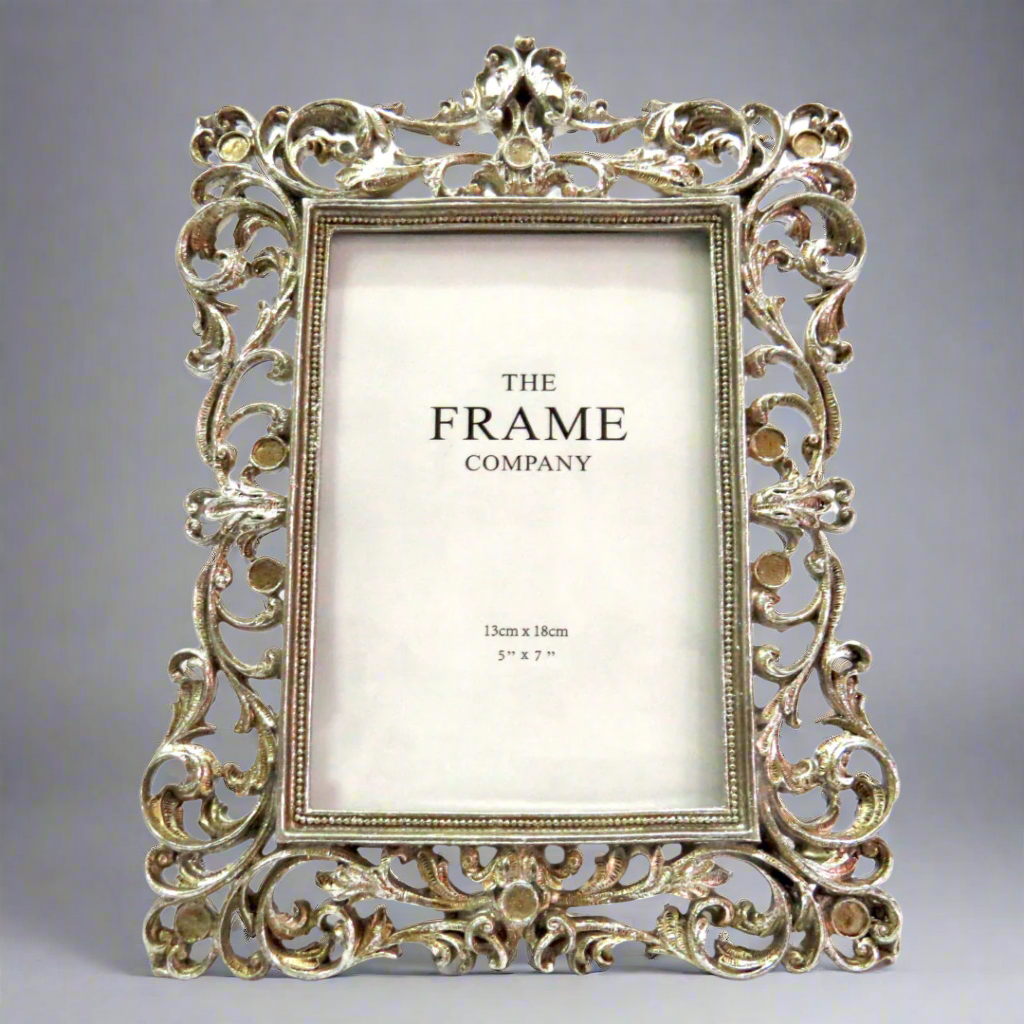 Introducing the Napoli Frame: Elevate Your Home Decor with Style
Are you looking for a beautiful way to showcase your cherished memories? Look no further than Unique Boys! Our stunning Napoli Frame is expertly designed to highlight your favorite 4" x 6" photos, adding a touch of elegance and sophistication to any room.