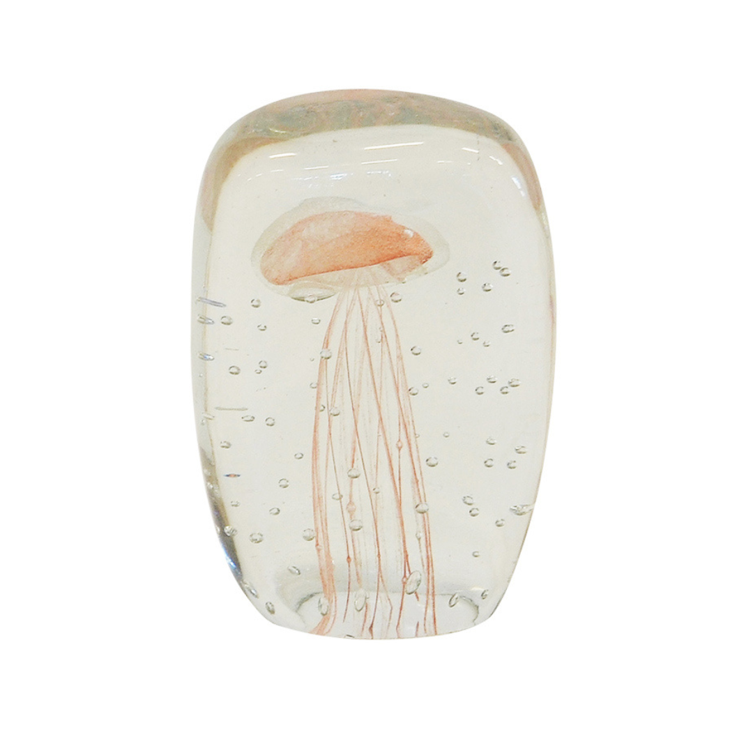 Paperweight Jellyfish Square Peach - 12cm
Add a touch of elegance and whimsy to your space with the stunning Paperweight Jellyfish Square Peach, expertly crafted from beautiful speckled glass.
Design Features:
Size: 12cm (Square)
Unique jellyfish-inspired design
Distinctive peach speckled pattern adds a pop of color and visual interest
Square shape provides a modern and sleek aesthetic
Interior Style:
Complements modern, coastal, bohemian, and eclectic interior styles
Adds a touch of sophistication and char