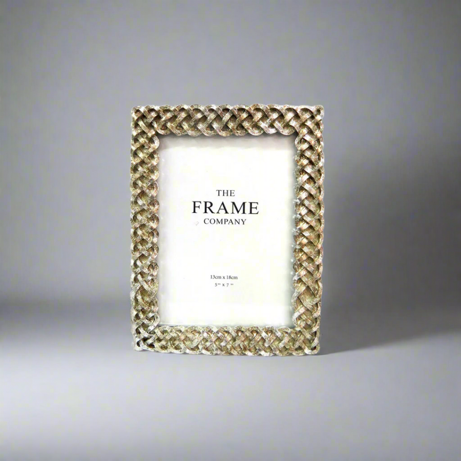 Silvereast Frame
Elevate your cherished memories with our stunning Silvereast Frame. This beautifully crafted frame is designed to showcase your favorite 5"x7" (13cm x 18cm) photos in style.
Key Features: