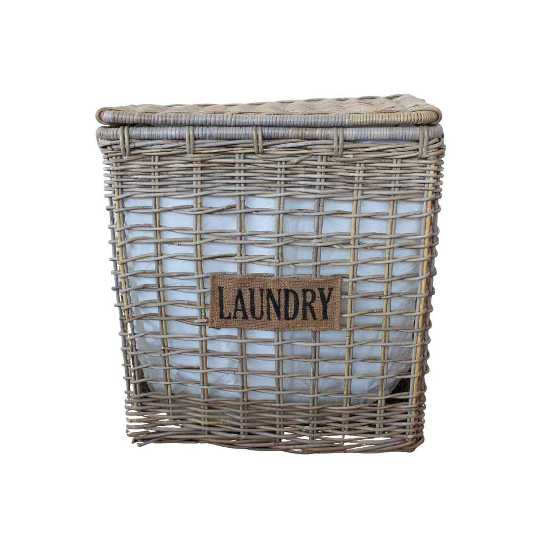 Natural laundry basket with liner