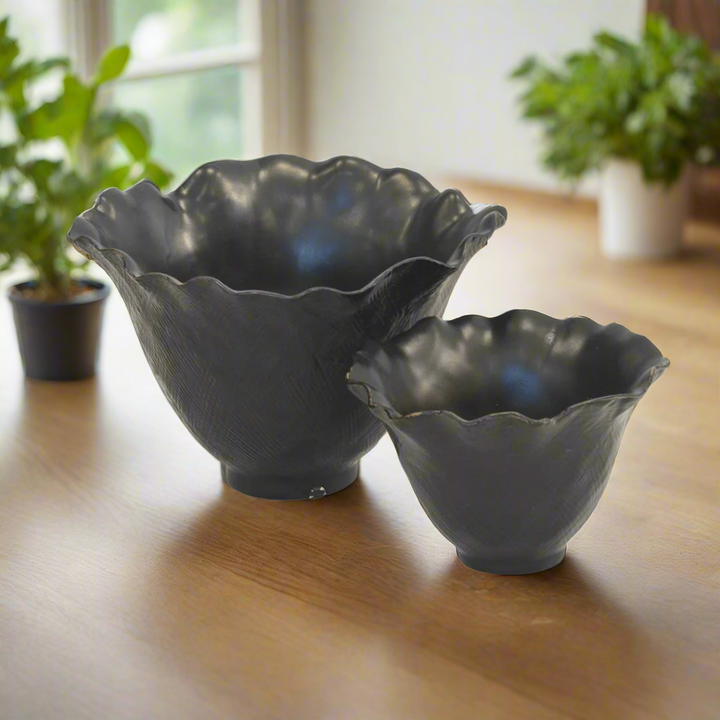 Ceramic scalloped petal votive matt black s/2