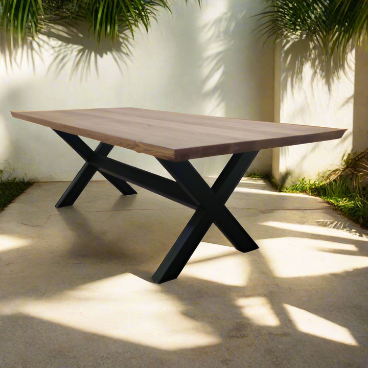 Solo Block Florida Oak table with black wooden leg