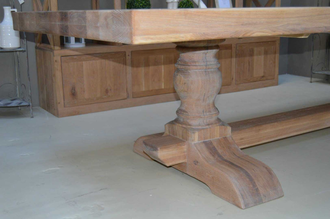 Oak Classic Centre Turned Leg Table