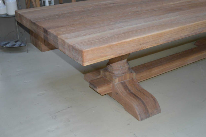 Oak Classic Centre Turned Leg Table