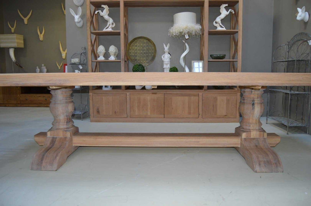 Oak Classic Centre Turned Leg Table