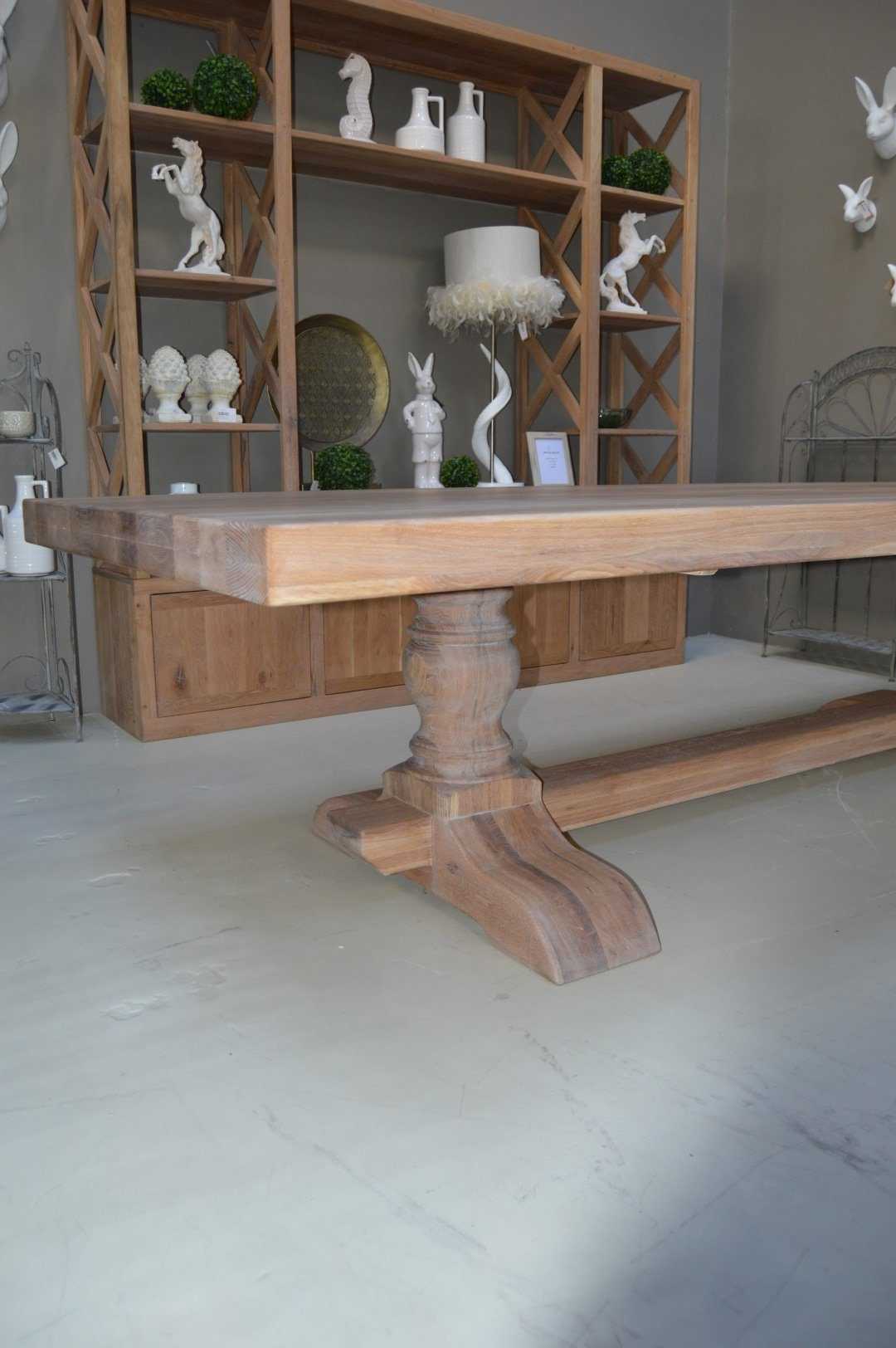 Oak Classic Centre Turned Leg Table