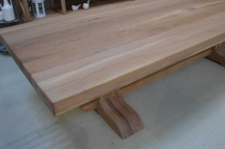 Oak Classic Centre Turned Leg Table