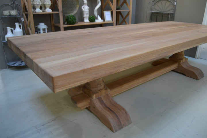 Oak Classic Centre Turned Leg Table