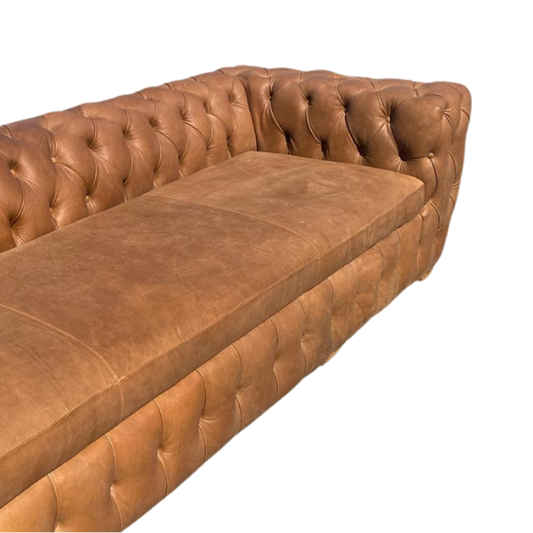 Soloblock fully buttoned Alaska couch